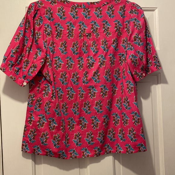 Women’s J Crew Factory short sleeve bright pink floral top size medium; NWOT. - Picture 3 of 7